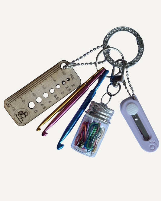 Handavinnukippa með skærum